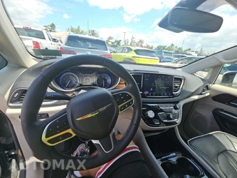 2023 Chrysler Pacifica Limited 121.6" WB - miniatura 11
