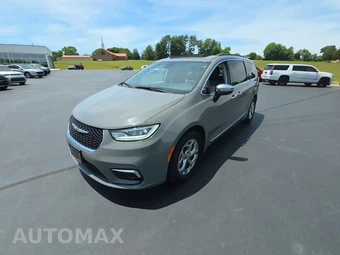 2023 Chrysler Pacifica Limited 121.6" WB