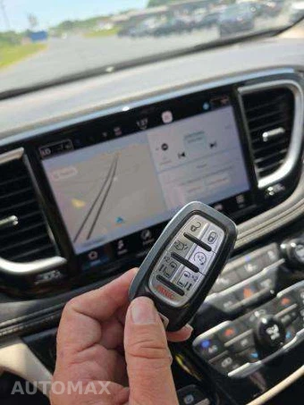 2023 Chrysler Pacifica Limited 121.6" WB - miniatura 9