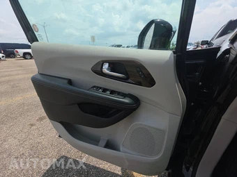 2023 Chrysler Pacifica Limited 121.6" WB - miniatura 9