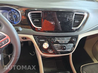 2023 Chrysler Pacifica Limited 121.6" WB - miniatura 11