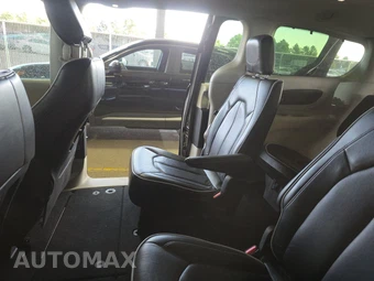 2023 Chrysler Pacifica Limited 121.6" WB - miniatura 13