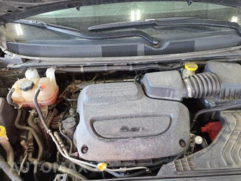 2023 Chrysler Pacifica Limited 121.6" WB - miniatura 16