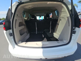 2023 Chrysler Pacifica Limited 121.6" WB - miniatura 17