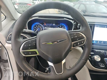 2023 Chrysler Pacifica Limited 121.6" WB - miniatura 10