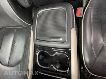 2023 Chrysler Pacifica Limited 121.6" WB - miniatura 11