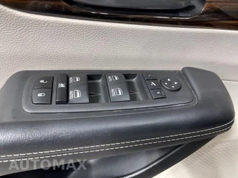2023 Chrysler Pacifica Limited 121.6" WB - miniatura 21
