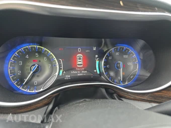 2023 Chrysler Pacifica Limited 121.6" WB - miniatura 12