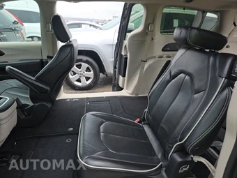 2023 Chrysler Pacifica Limited 121.6" WB - miniatura 13