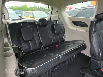 2023 Chrysler Pacifica Limited 121.6" WB - miniatura 14