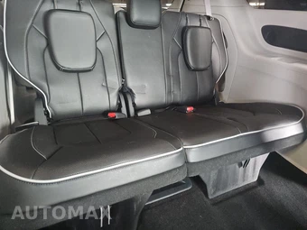 2023 Chrysler Pacifica Limited 121.6" WB - miniatura 14