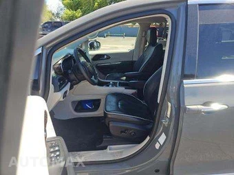 2023 Chrysler Pacifica Limited 121.6" WB - miniatura 7