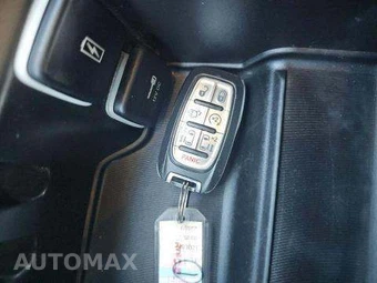 2023 Chrysler Pacifica Limited 121.6" WB - miniatura 9