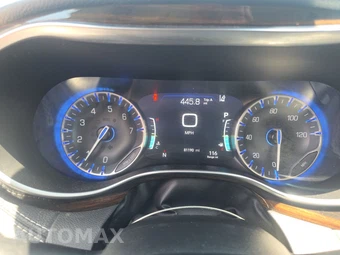 2023 Chrysler Pacifica Limited 121.6" WB - miniatura 12
