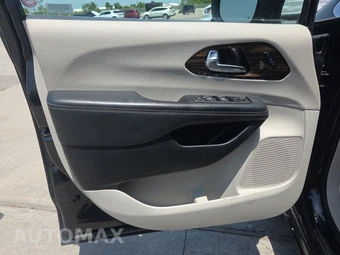 2023 Chrysler Pacifica Limited 121.6" WB - miniatura 9