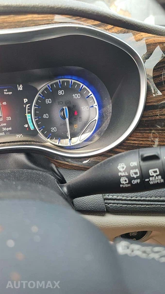 2023 Chrysler Pacifica Limited 121.6" WB - miniatura 23