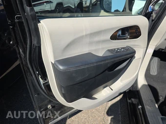 2023 Chrysler Pacifica Limited 121.6" WB - miniatura 9