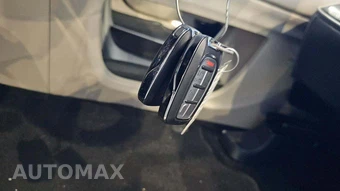 2023 Chrysler Pacifica Limited 121.6" WB - miniatura 21