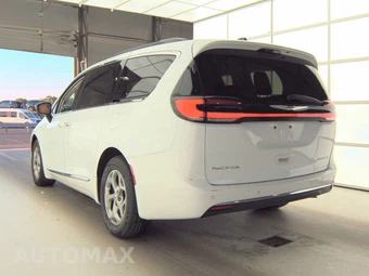 2023 Chrysler Pacifica Limited 121.6" WB - miniatura 6