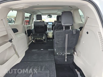 2023 Chrysler Pacifica Limited 121.6" WB - miniatura 17