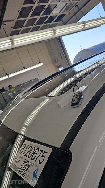 2023 Chrysler Pacifica Limited 121.6" WB - miniatura 19