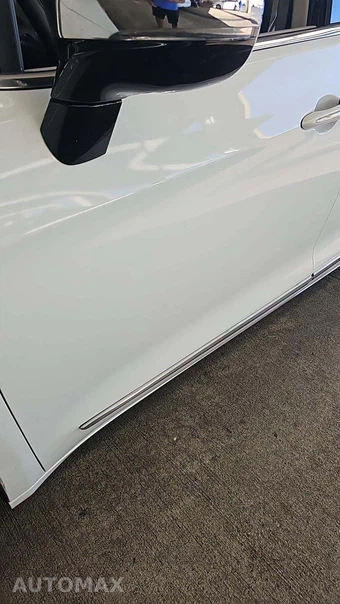 2023 Chrysler Pacifica Limited 121.6" WB - miniatura 28