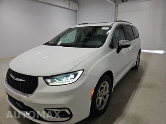 2023 Chrysler Pacifica Limited 121.6" WB