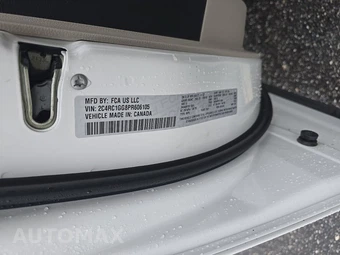 2023 Chrysler Pacifica Limited 121.6" WB - miniatura 15