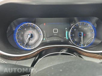 2023 Chrysler Pacifica Limited 121.6" WB - miniatura 12