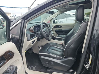 2023 Chrysler Pacifica Limited 121.6" WB - miniatura 7