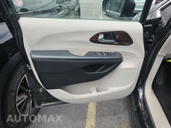 2023 Chrysler Pacifica Limited 121.6" WB - miniatura 9
