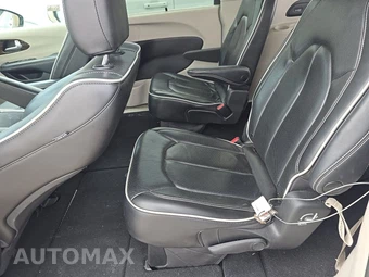 2023 Chrysler Pacifica Limited 121.6" WB - miniatura 13