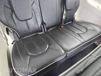 2023 Chrysler Pacifica Limited 121.6" WB - miniatura 14