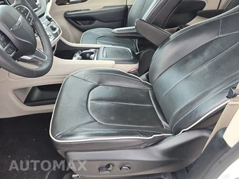 2023 Chrysler Pacifica Limited 121.6" WB - miniatura 7