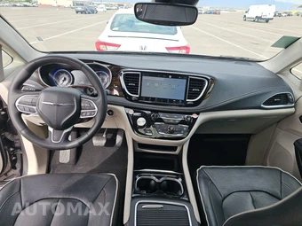 2023 Chrysler Pacifica Limited 121.6" WB - miniatura 11