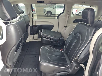 2023 Chrysler Pacifica Limited 121.6" WB - miniatura 13