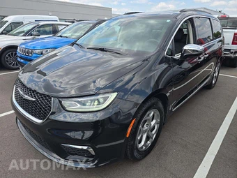 2023 Chrysler Pacifica Limited 121.6" WB