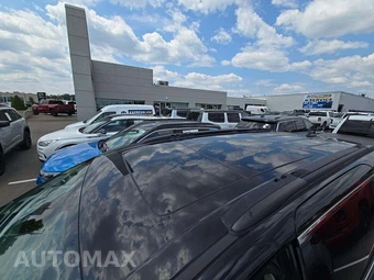 2023 Chrysler Pacifica Limited 121.6" WB - miniatura 12