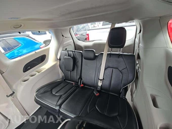 2023 Chrysler Pacifica Limited 121.6" WB - miniatura 14
