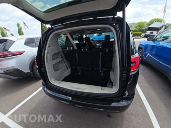 2023 Chrysler Pacifica Limited 121.6" WB - miniatura 15