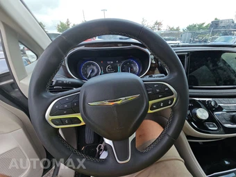 2023 Chrysler Pacifica Limited 121.6" WB - miniatura 10