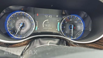2023 Chrysler Pacifica Limited 121.6" WB - miniatura 19