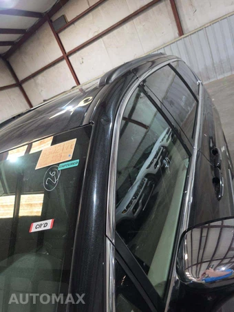 2023 Chrysler Pacifica Limited 121.6" WB - miniatura 31