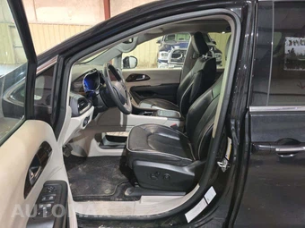 2023 Chrysler Pacifica Limited 121.6" WB - miniatura 6