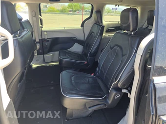 2023 Chrysler Pacifica Limited 121.6" WB - miniatura 13