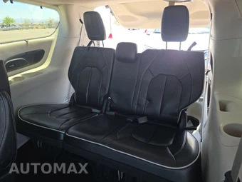 2023 Chrysler Pacifica Limited 121.6" WB - miniatura 14