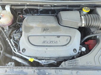 2023 Chrysler Pacifica Limited 121.6" WB - miniatura 16