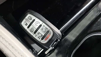 2023 Chrysler Pacifica Limited 121.6" WB - miniatura 20