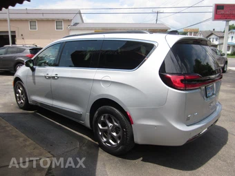 2023 Chrysler Pacifica Limited 121.6" WB - miniatura 10