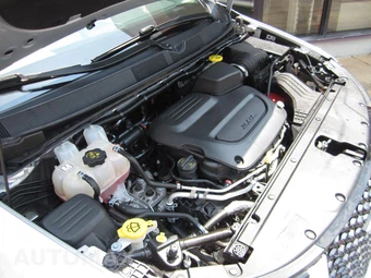 2023 Chrysler Pacifica Limited 121.6" WB - miniatura 101